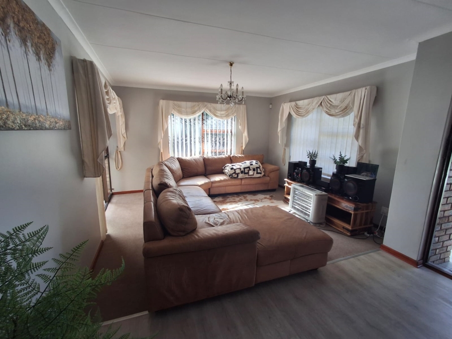 3 Bedroom Property for Sale in Summerstrand Eastern Cape